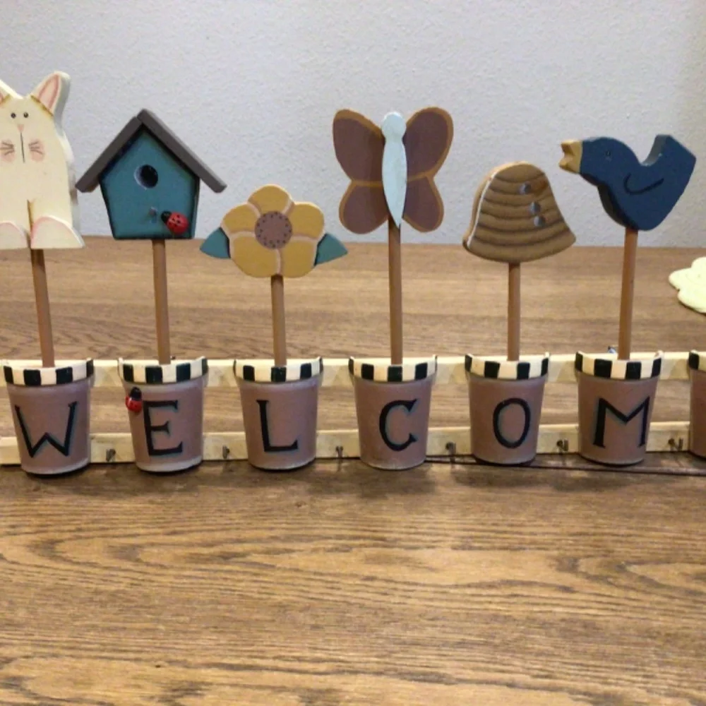 Vintage Welcome sign | Wooden Wall Key Holder